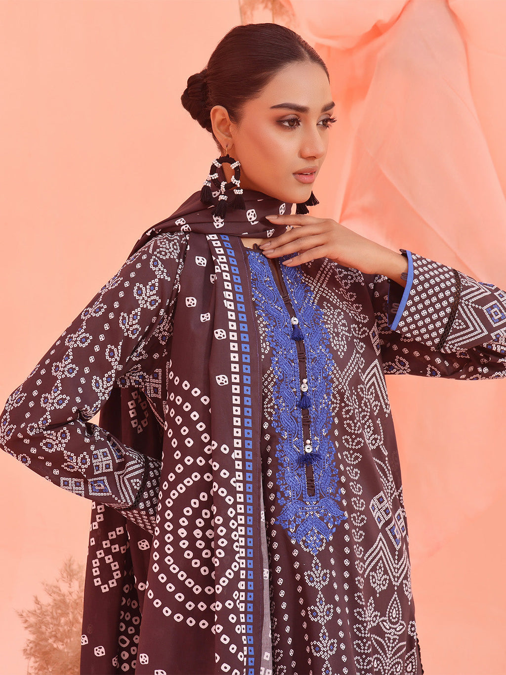 2Pc Embroidered Pret Shirt Dupatta Lawn Black - OWE2P-2401028