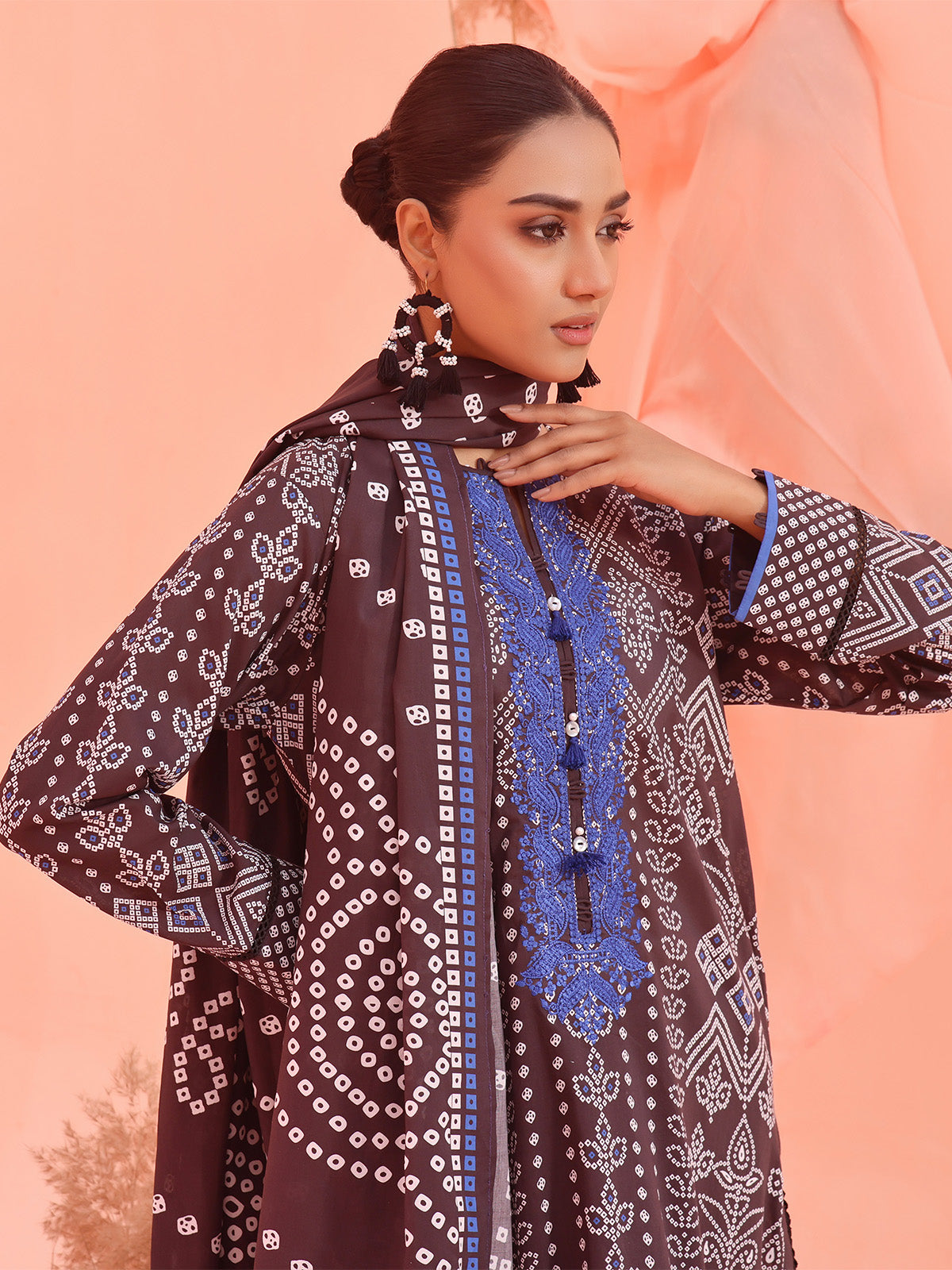 2Pc Embroidered Pret Shirt Dupatta Lawn Black - OWE2P-2401028