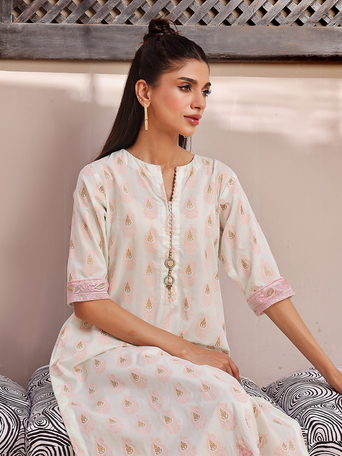 1Pc Embroidered Unstitched Lawn Light Green - OLEKS-6229-A