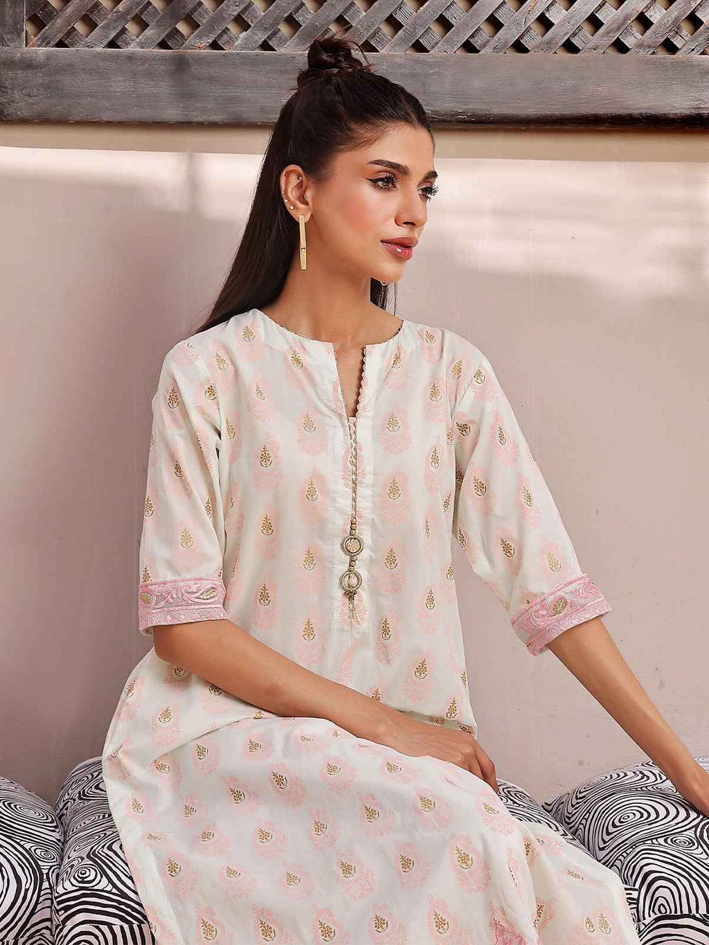 1Pc Embroidered Unstitched Lawn Light Green - OLEKS-6229-A