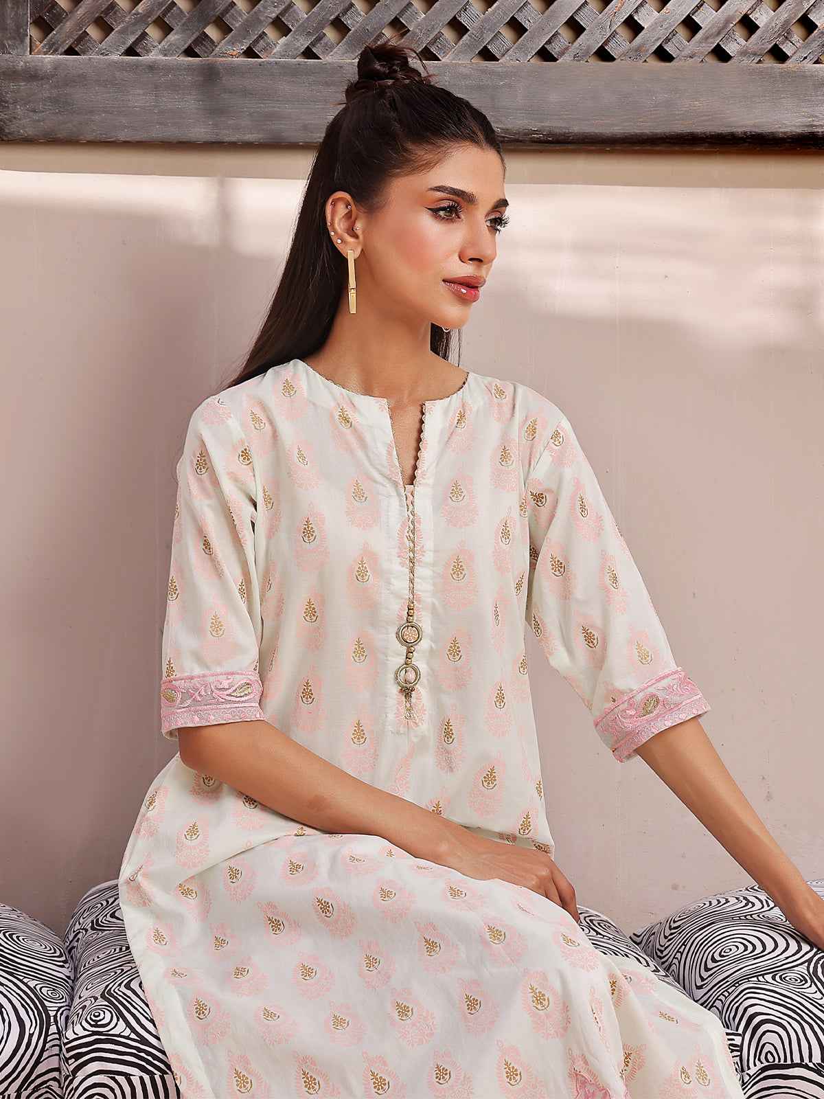1Pc Embroidered Unstitched Lawn Light Green - OLEKS-6229-A