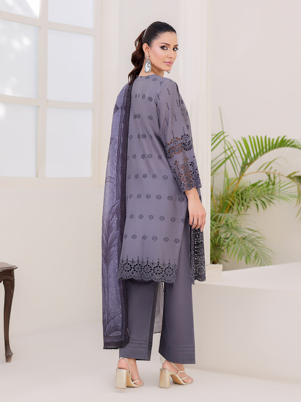 3Pc ChickenKaari Pret Suit Lawn Charcoal - OWE3P-2601017