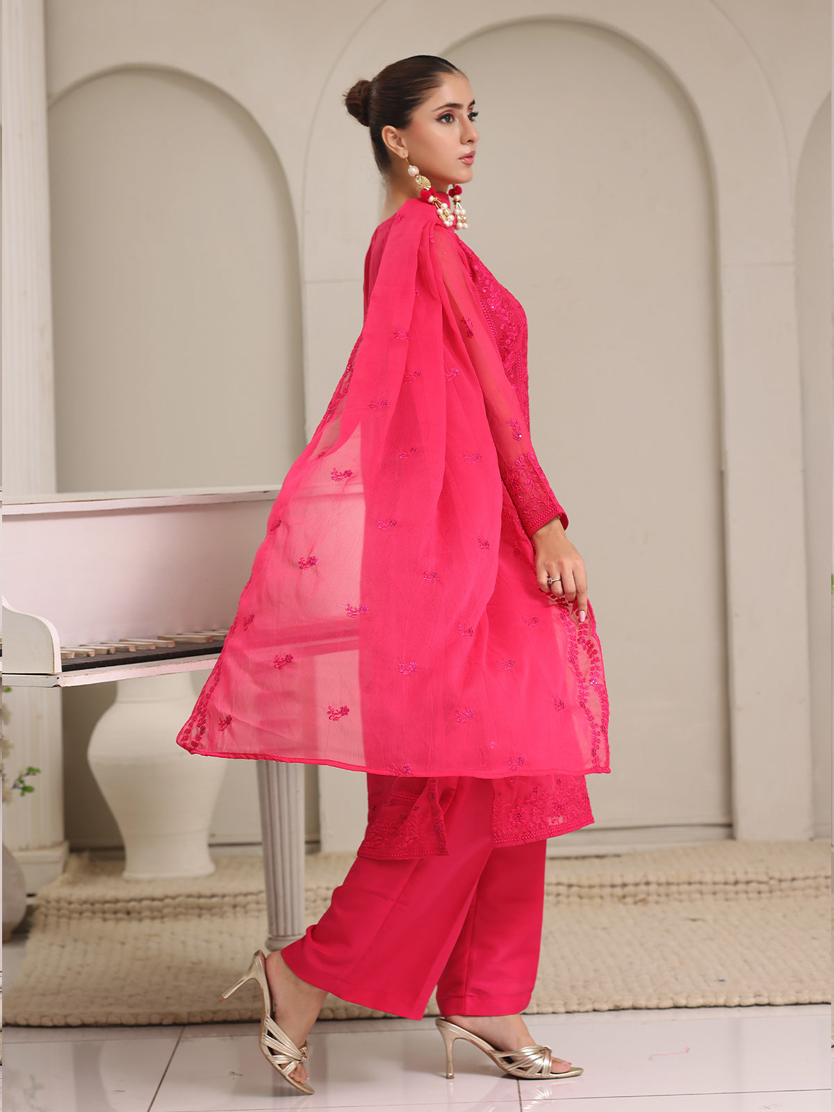 3Pc Embroidered Pret Suit Dyed Chiffon Aatishi - OWE3P-2405019