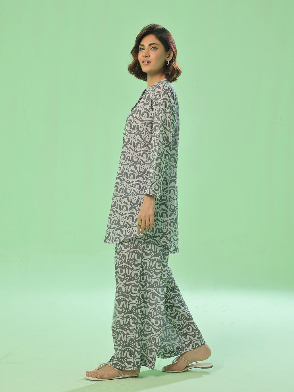 2Pc Printed Pret Shirt Trouser Lawn Light Grey - OW2P-2505021