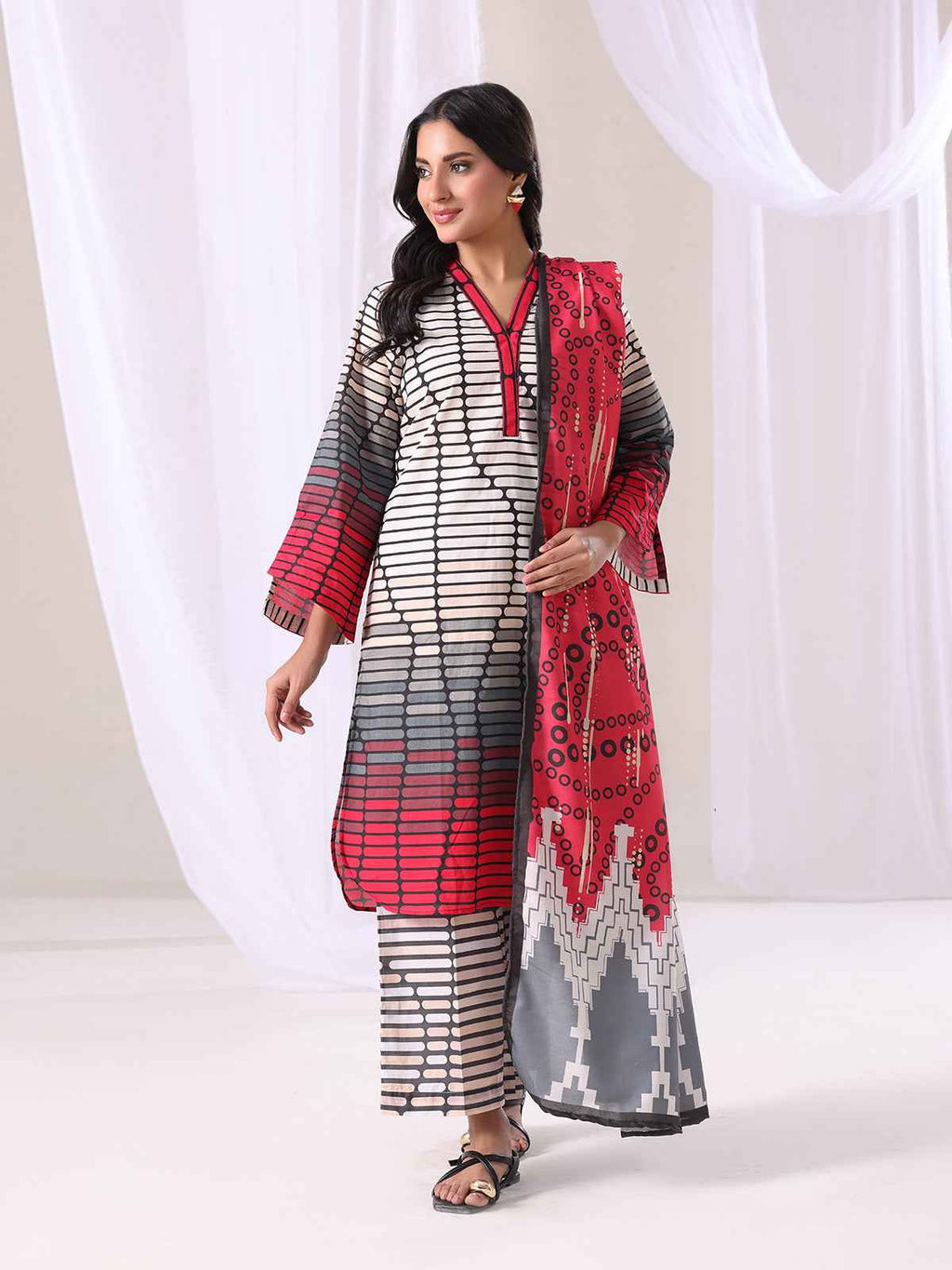 3Pc Printed Pret Suit Lawn Red - OW3P-2505007