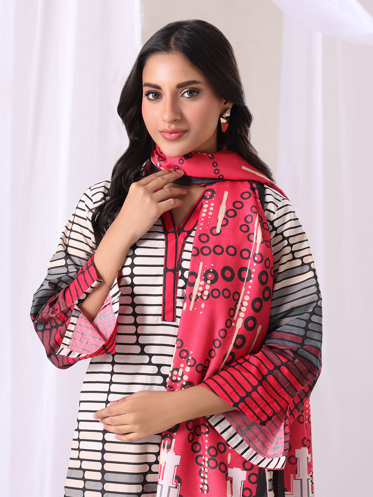 3Pc Printed Pret Suit Lawn Red - OW3P-2505007