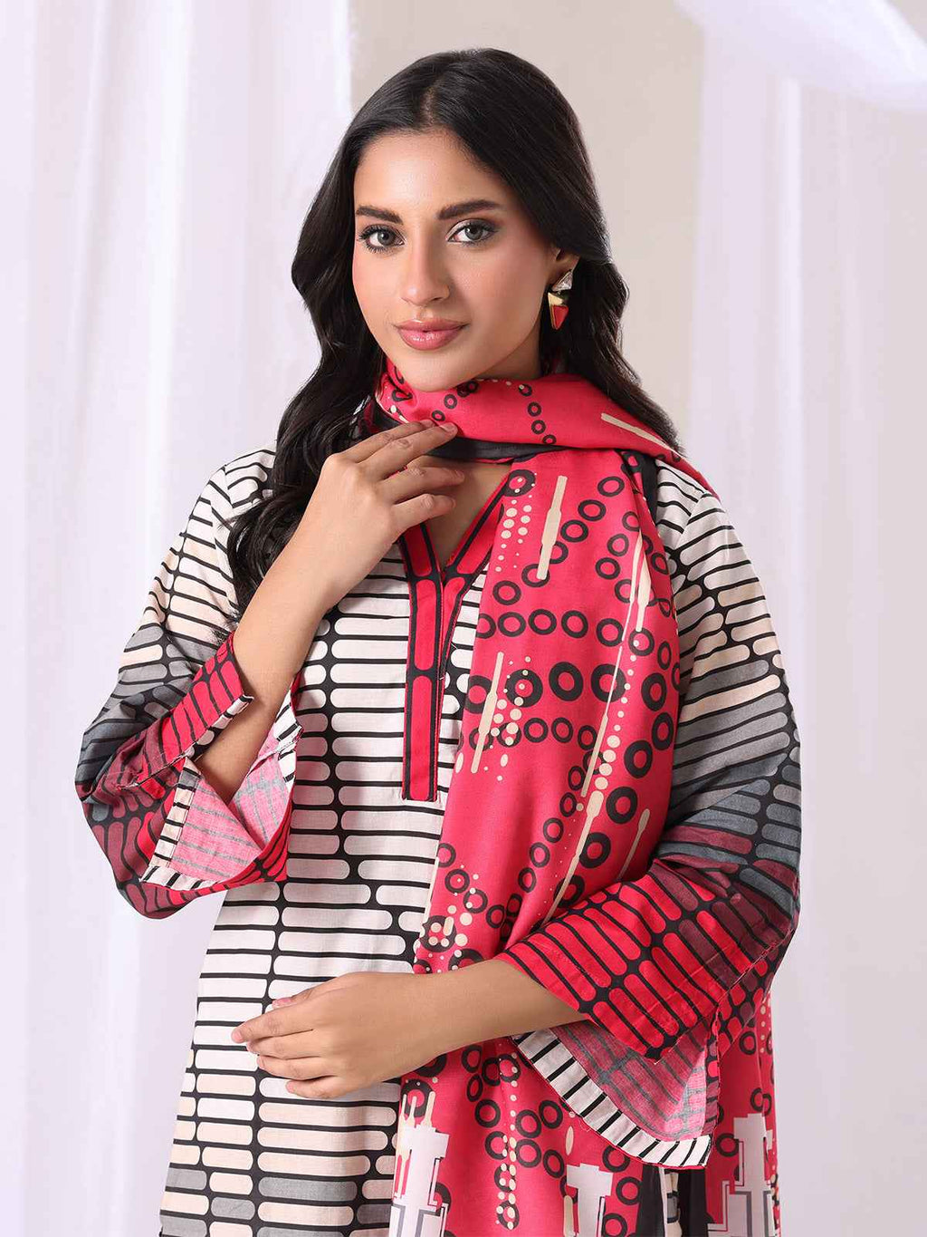 3Pc Printed Pret Suit Lawn Red - OW3P-2505007