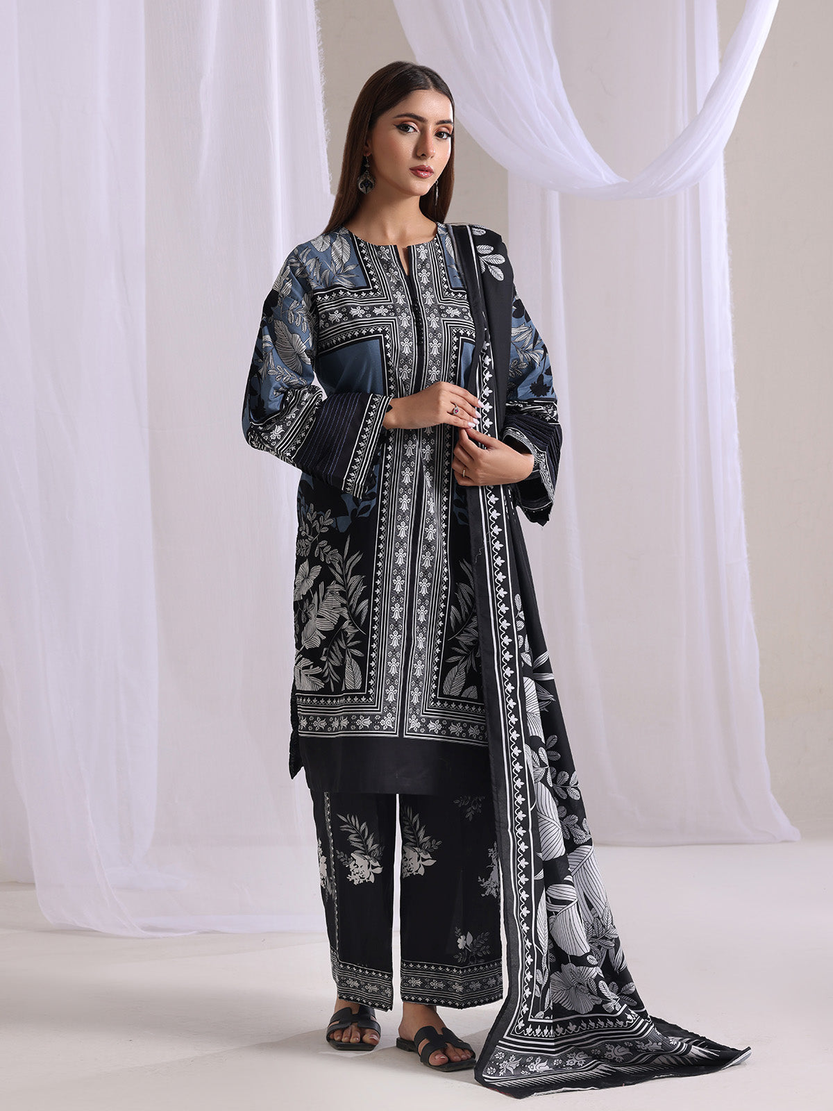 3Pc Printed Pret Suit Lawn Grey - OW3P-2505012