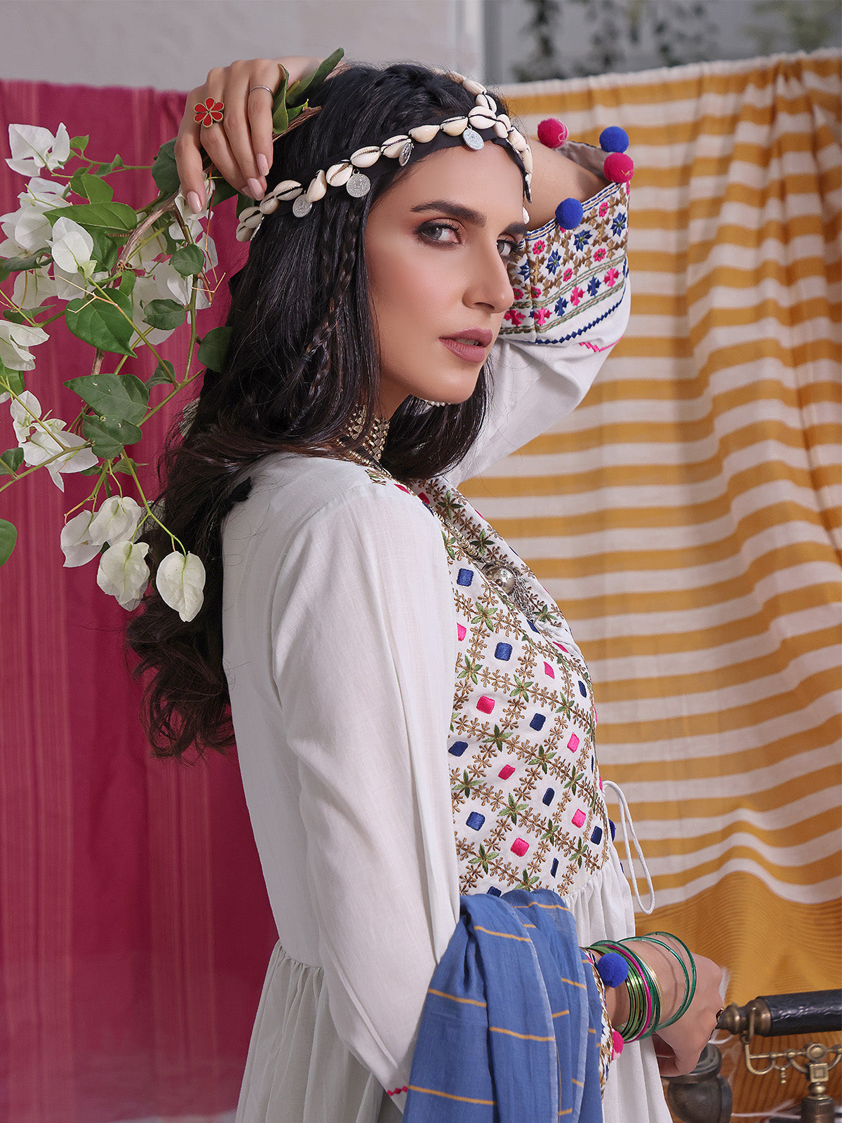 3Pc Embroidered Unstitched Lawn Light Grey - OLE3P-6005-A