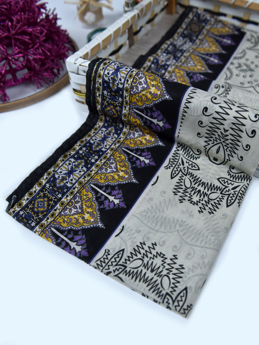 1Pc Printed Pret Dupatta Lawn Beige & Black - OWDT-2411037-1