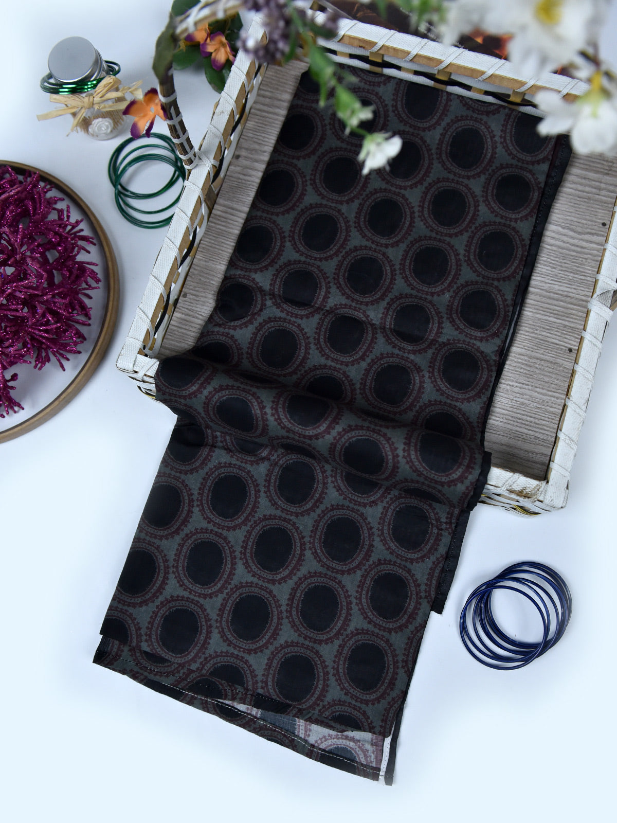 1Pc Printed Pret Dupatta Lawn Black & Maroon - OWDT-2411037-1
