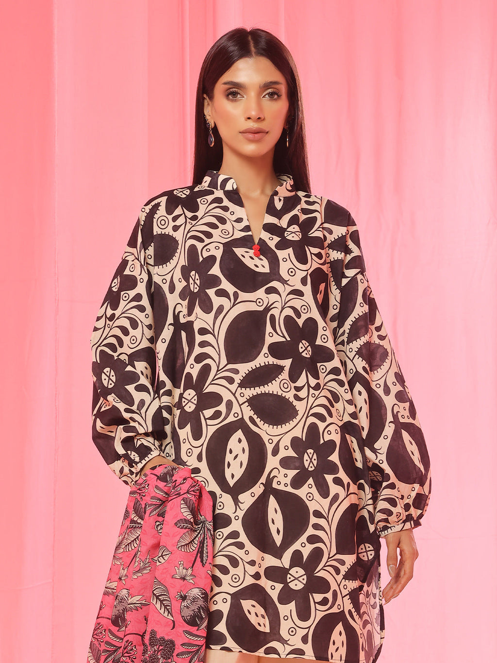3PCs Printed Pret Suit Lawn Black & Beige - OW3P-2504009