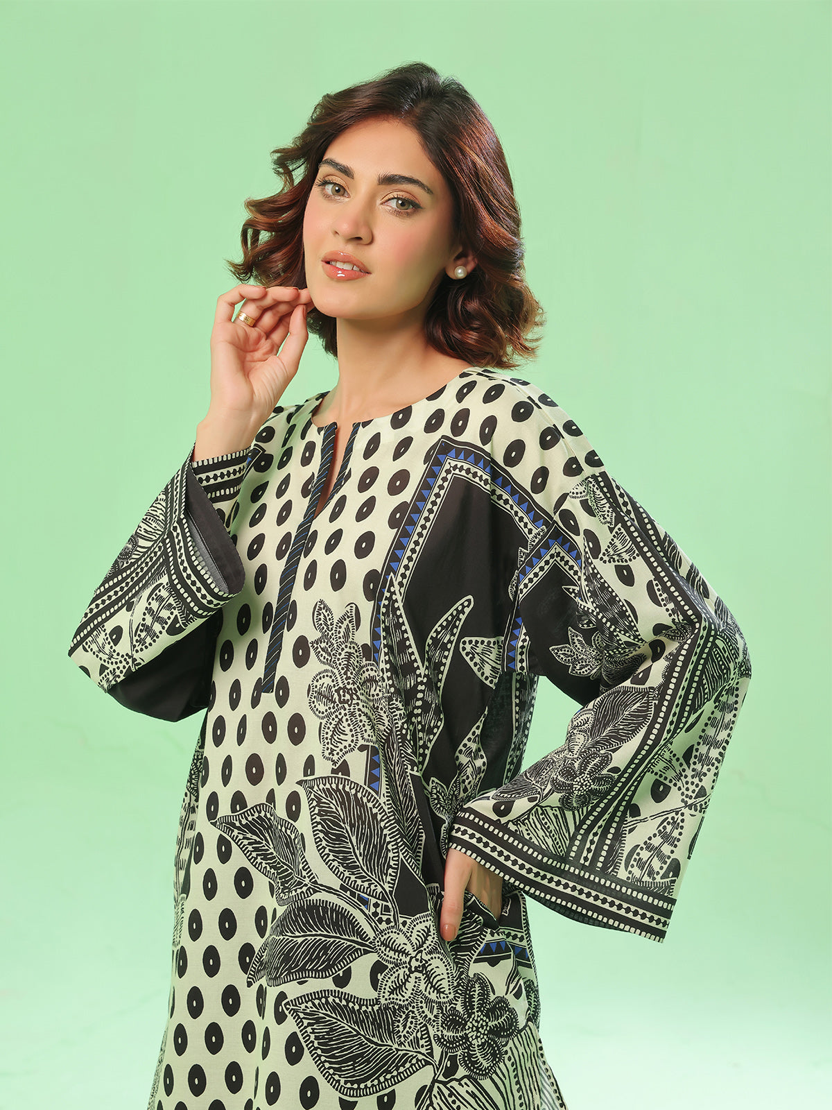 1PC Printed Pret Kurti Lawn Black - OWKT-2504015